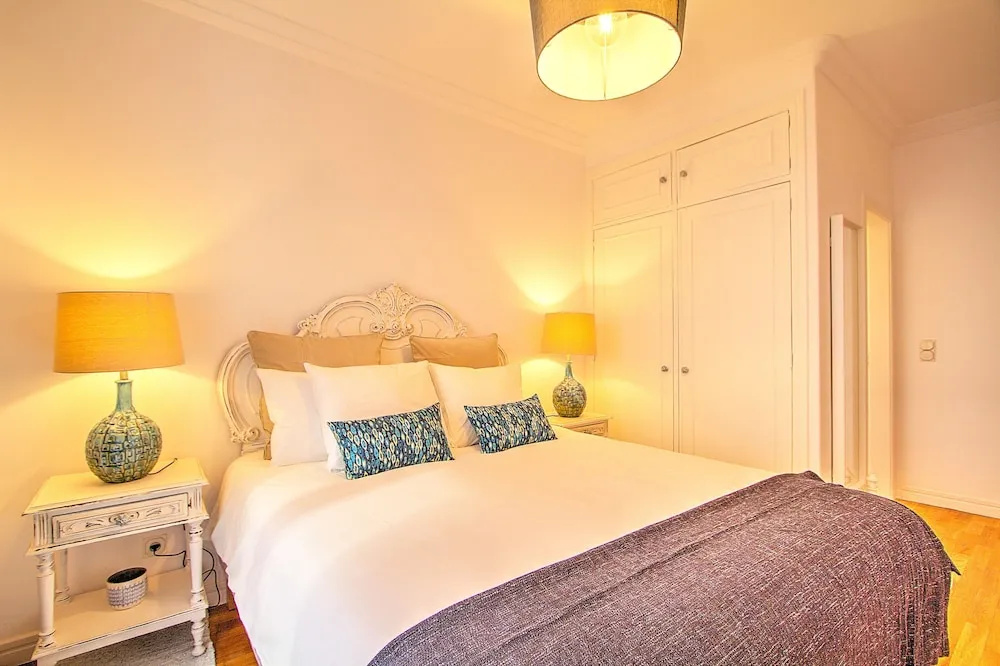 In the Heart of Bairro Alto-live Like a Local