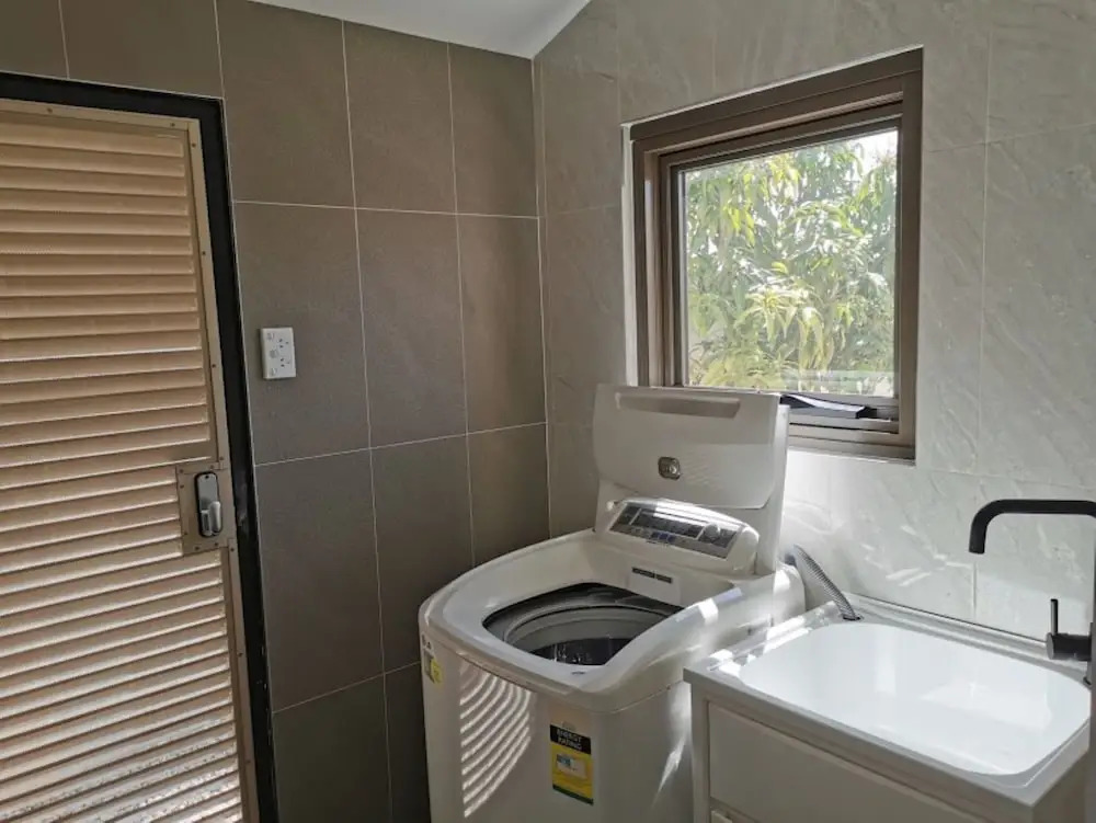 Serviced Waterfront Whole Villa Sydney