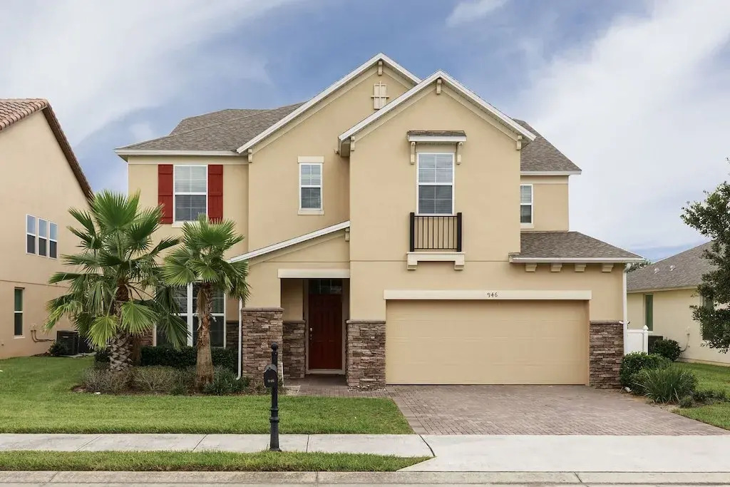 Executive  8 bed Pool & Spa Home Close To Disney, Davenport, US