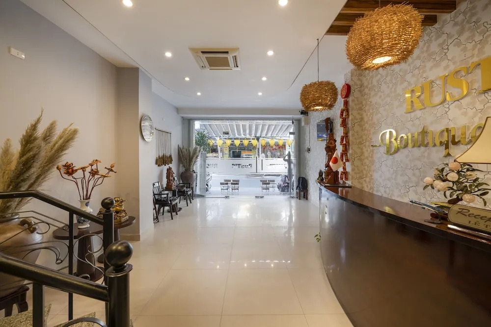 Rustic Hotel Danang