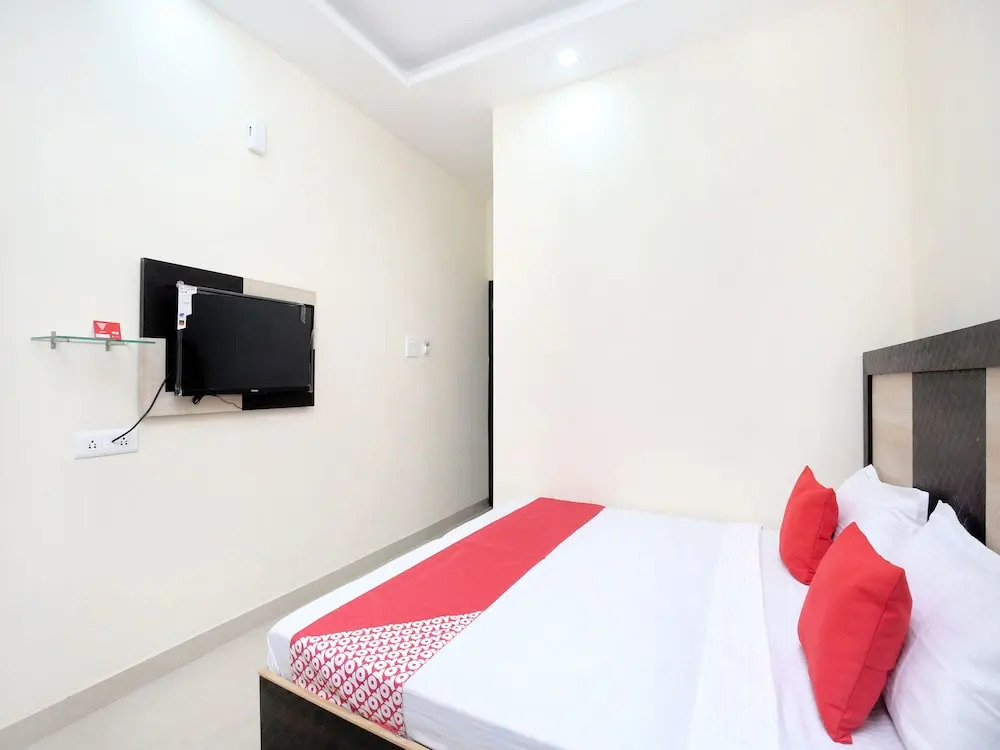 OYO 14926 AK residency