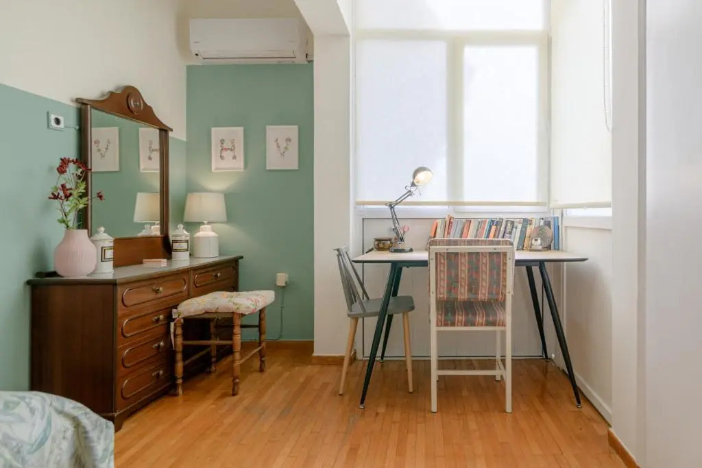 Brand new, sunny & comfy flat @ Koukaki up to 8ppl