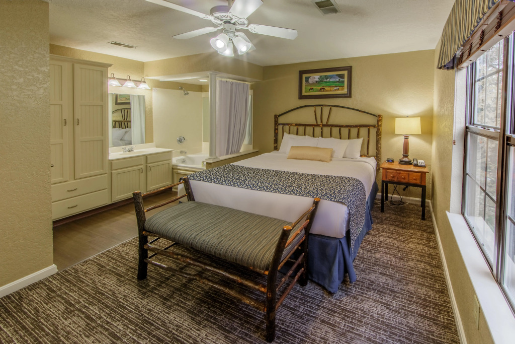 Holiday Inn Club Vacations Oak n Spruce Resort in the Berkshires