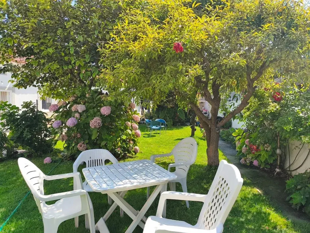 Apulia Garden Barbecue Suite