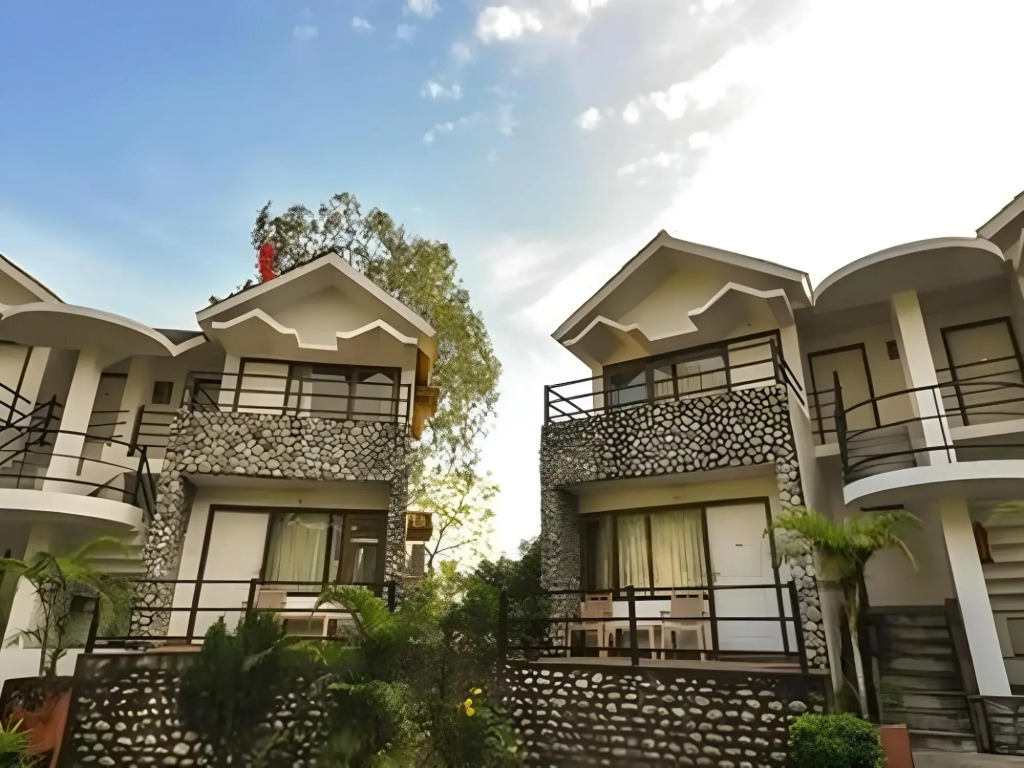 Escape Corbett Resort