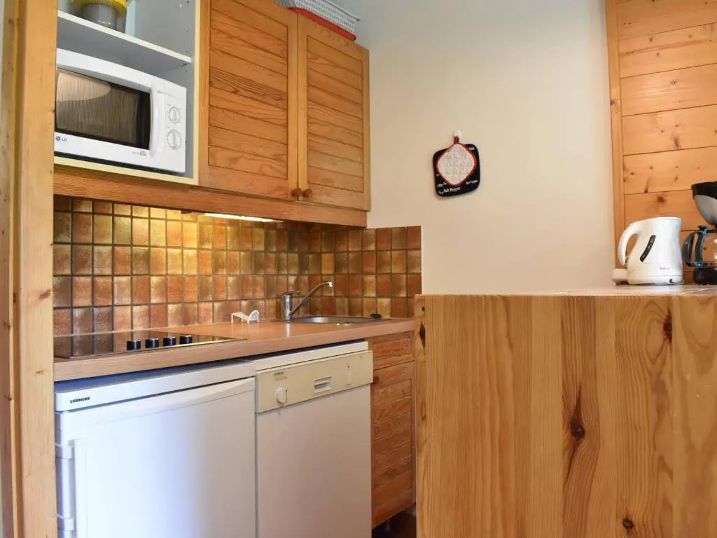 Appartement Méribel, 1 pièce, 4 personnes - FR-1-180-18