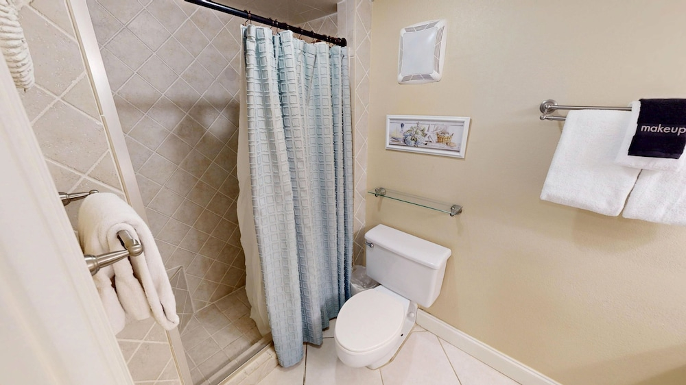 Shoreline Towers 2063 2 Bedroom Condo