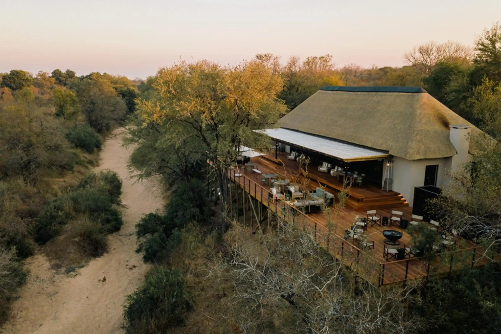 Thornybush Simbambilli Lodge