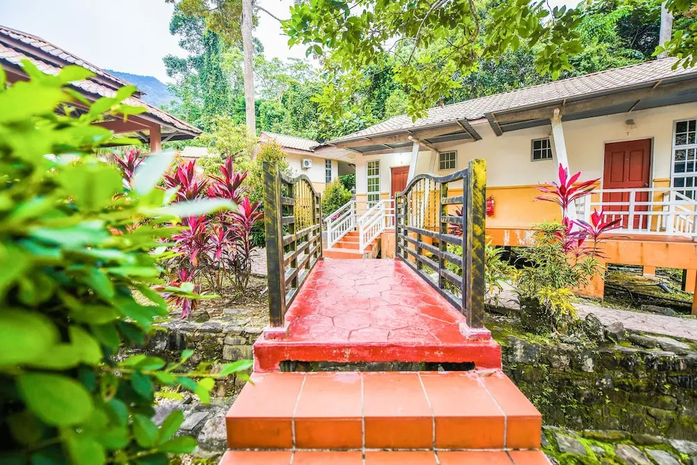 SPOT ON 89954 D'yan Chalet