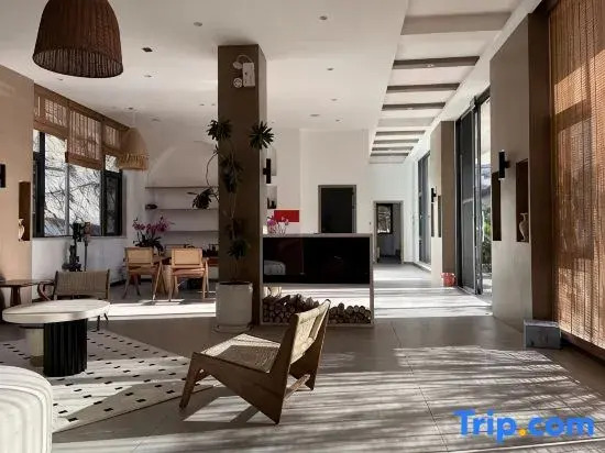 Qieman Yuelai Homestay (Erhai Xiaoputu Branch)