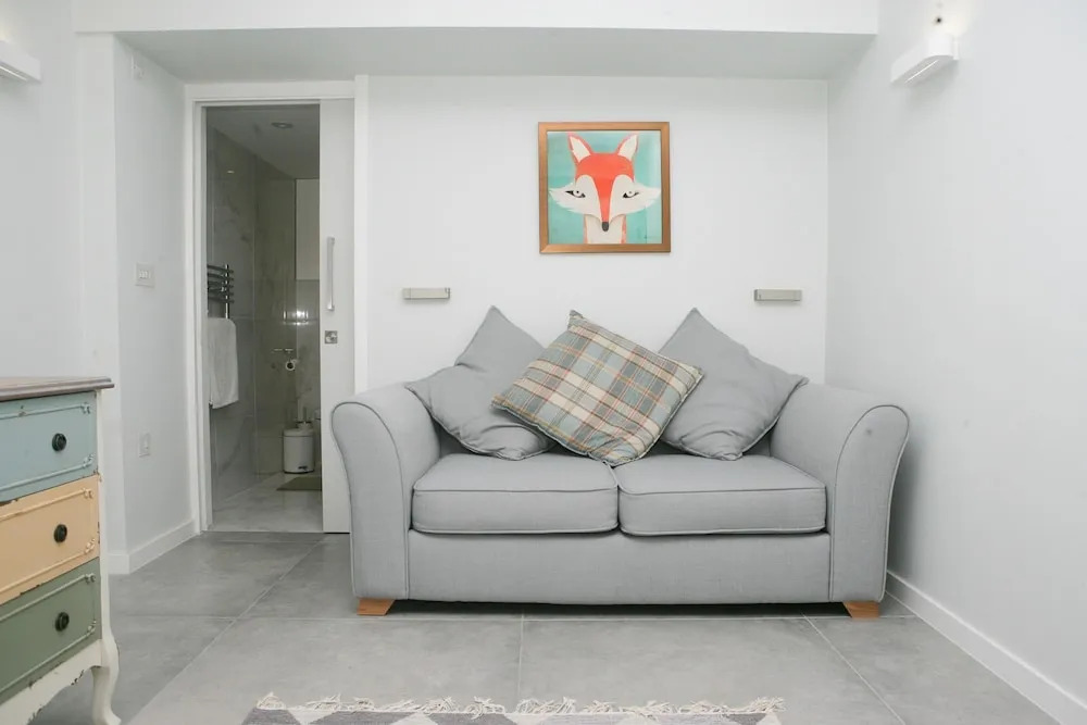 Bright 2 Bedroom Apartment in Central Bristol