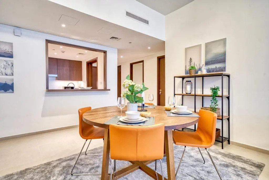 Incredible Views From This Classy Apt With Terrace