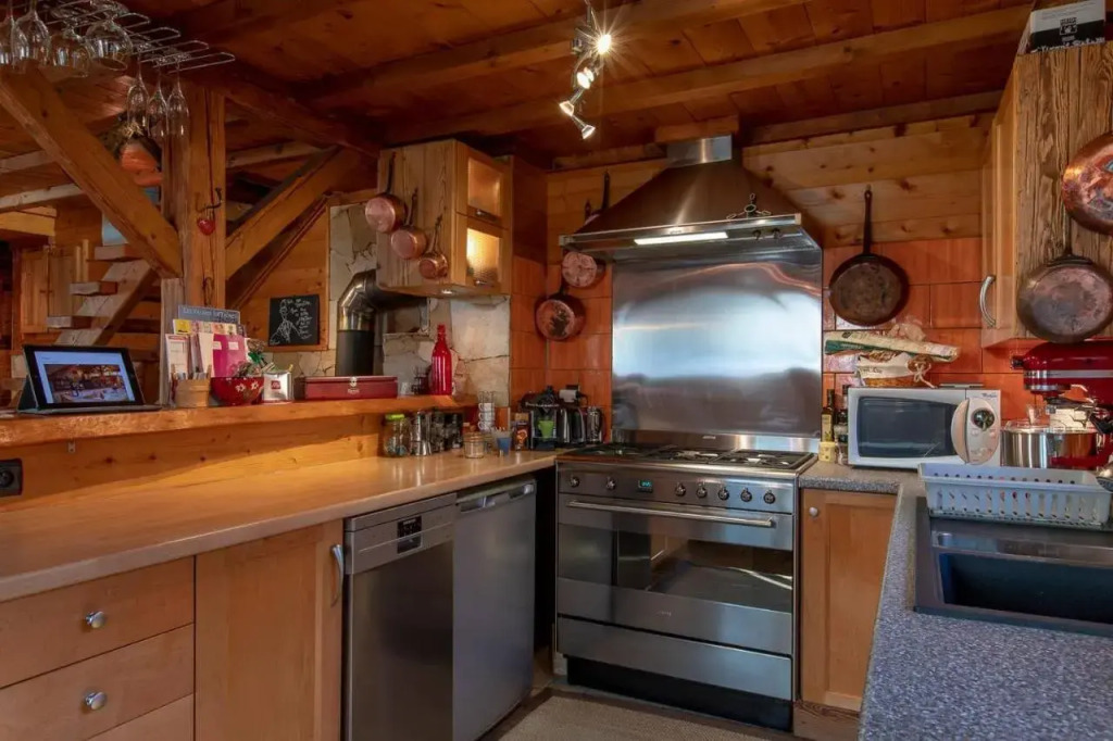 Chalet Dreamtime (Adults Only)