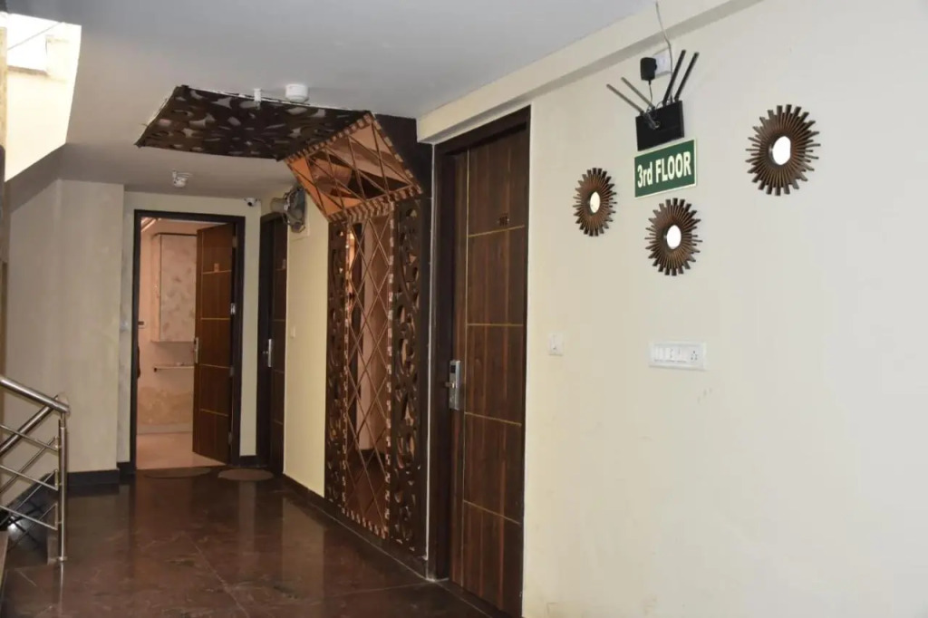 Hotel Wall City 55 - Near NDLS Station & Connaught Place