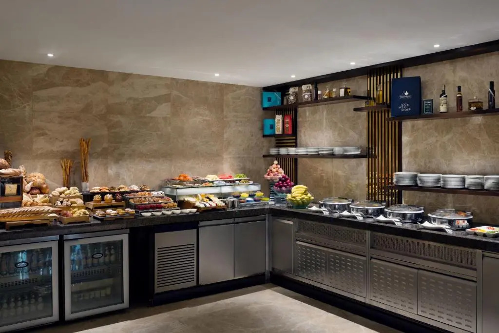 The Hotel Galleria Jeddah, Curio Collection by Hilton