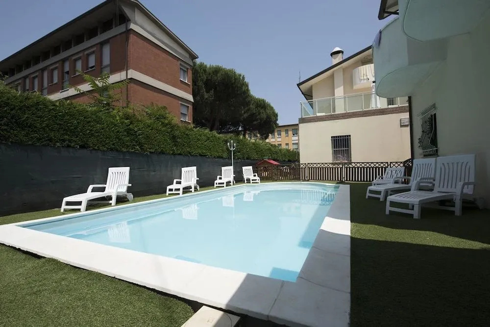 Hotel Monica