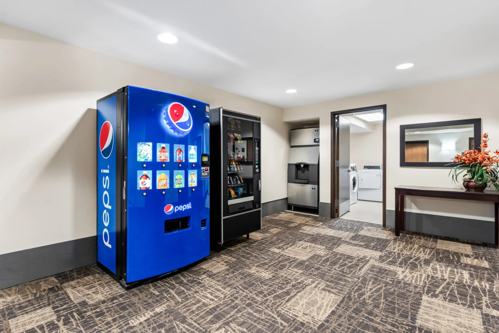 Red Roof Inn PLUS+ & Suites Malone