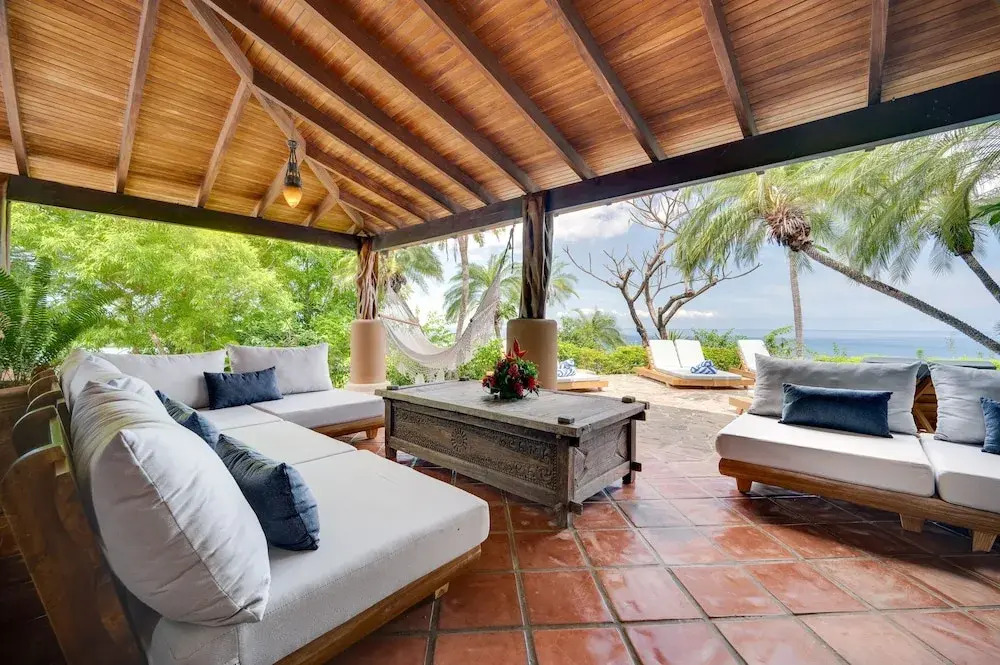 Luxury Villa: Hot Tub: Ocean Views: Fully Staffed