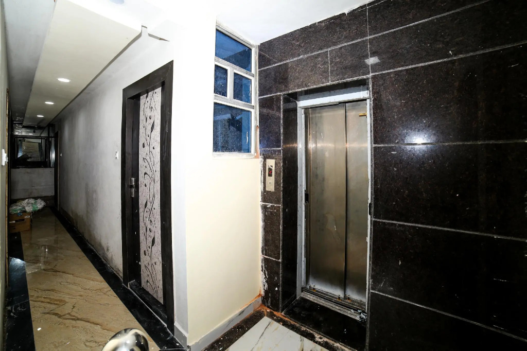 OYO 18651 Hotel Sharda