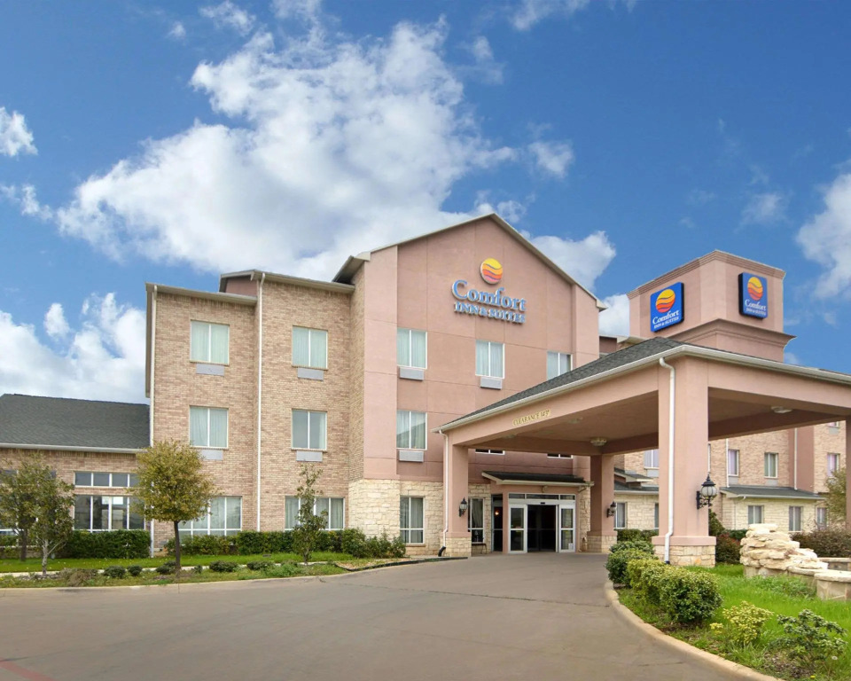 Comfort Inn & Suites Near Lake Lewisville