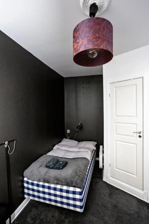 Eight Rooms