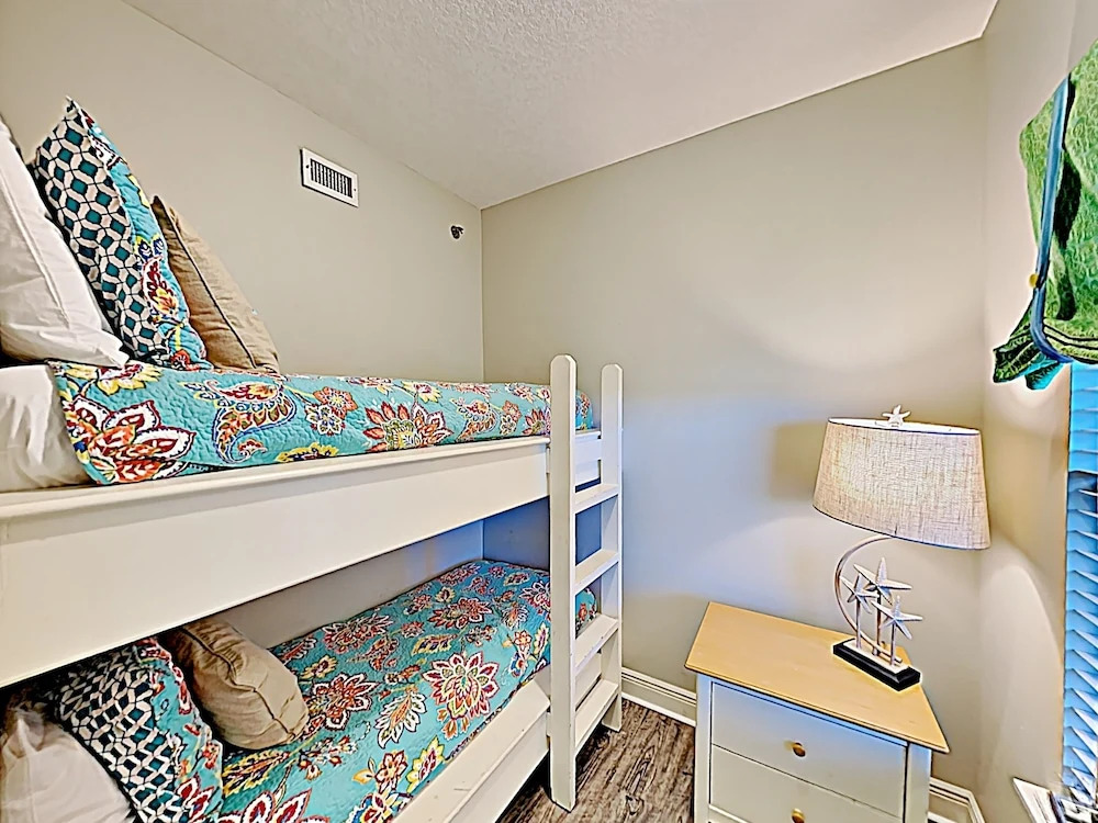 New Listing! Gulf-view Resort W/ Pool, Golf & Gym 3 Bedroom Condo