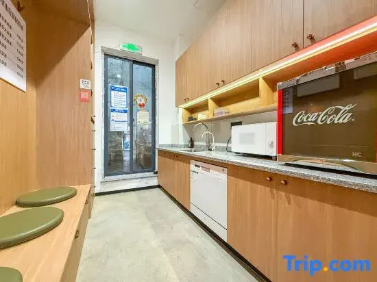 Quanzhou Sixiangwangshan Homestay (West Street Kaiyuan Temple)