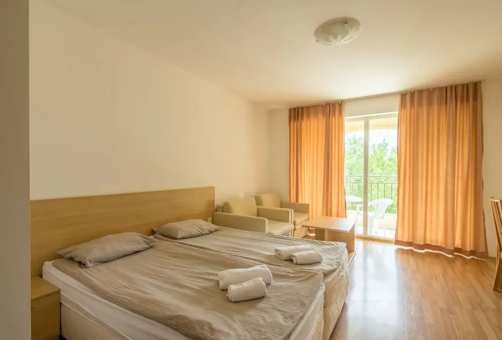 Corsica Apartments