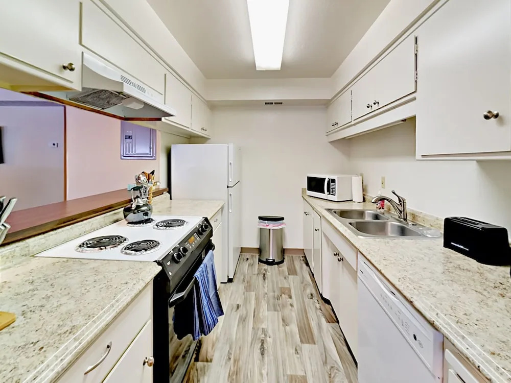 1170 Herbert Ave Condo Unit A