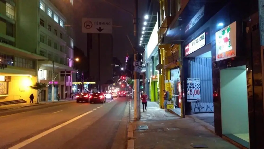 Hotel Tenda Brigadeiro - 5 Minutos a Pé do Metrô e Praça da Sé, 8 Minutos da Rua 25 de Março e Liberdade - Estacionamento Opcional