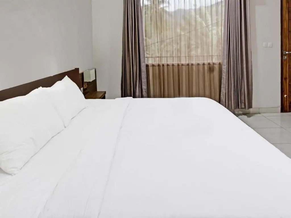 OYO 91696 Kimara Homestay & Resto