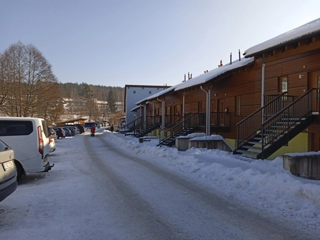 Lipno nad Vltavou Apart se 2 lož k koutem ob pokojem sklepem a terasou ubytování v režimu so so v délce 7 nocí u délky nejméně od 4 noclehů v jednom týdnu je možná dohoda na telefonu