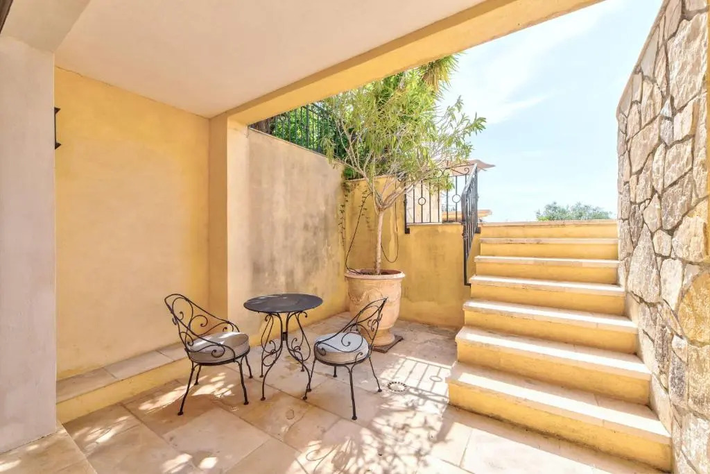 Villa Pertuades Villa with amazing sea view and swimming pool