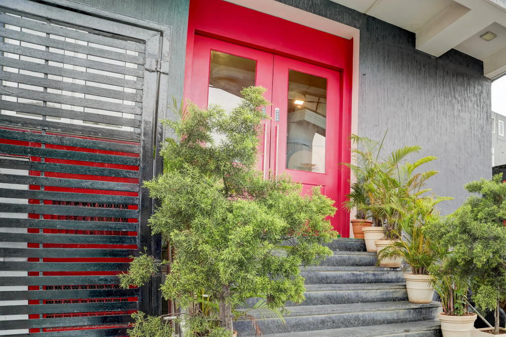 Townhouse Ulsoor Near Halasuru Metro Station