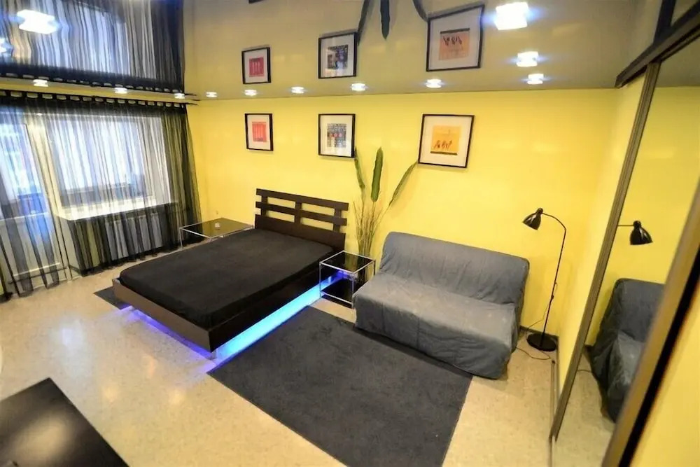 Apartment Megapolis On Koltsovskaya 30A