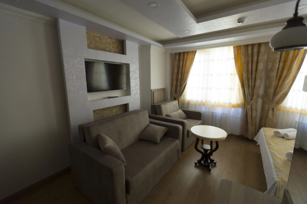 Harbour Suites Old City