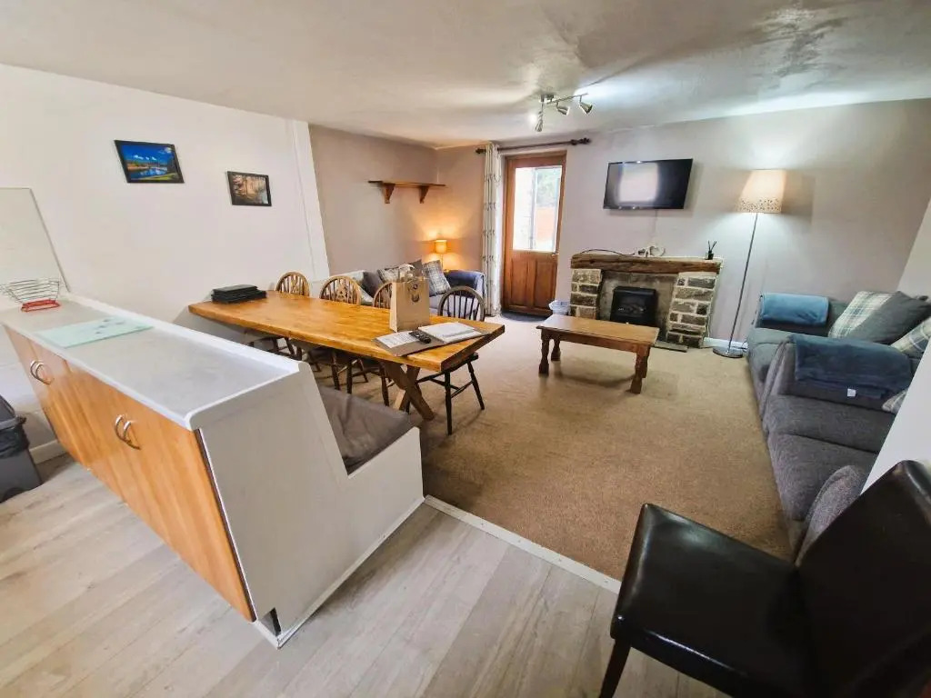 Twitchill Farm Cottages, Indoor Heated Pool, Peak District