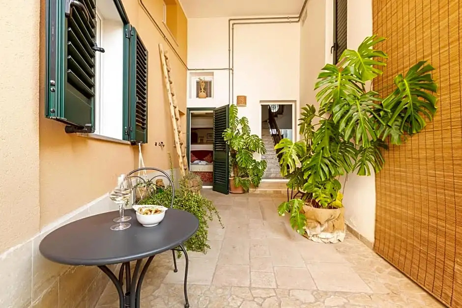 DimoraLeTreMuse Charming Guesthouse in Lecce