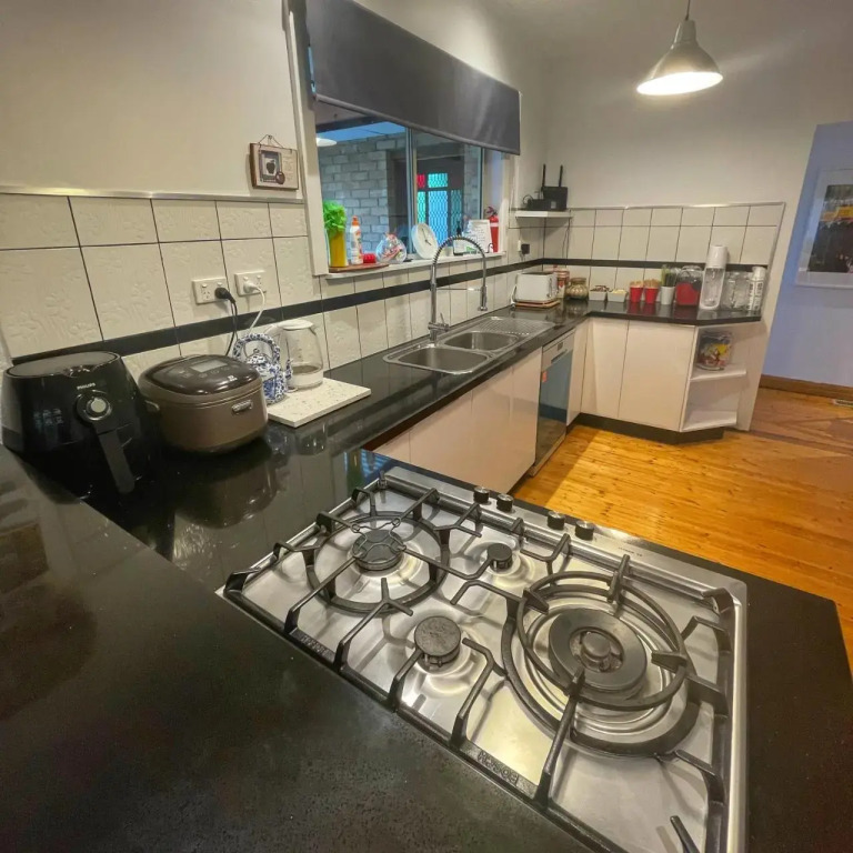 Cozy and stylish 3 bedroom home in Mentone