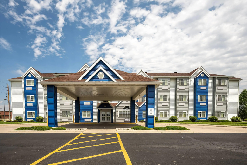Microtel Inn & Suites Cheyenne