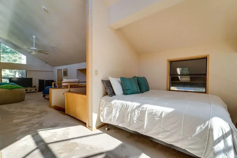Tahoe Donner House w/ Hot Tub & Grill!