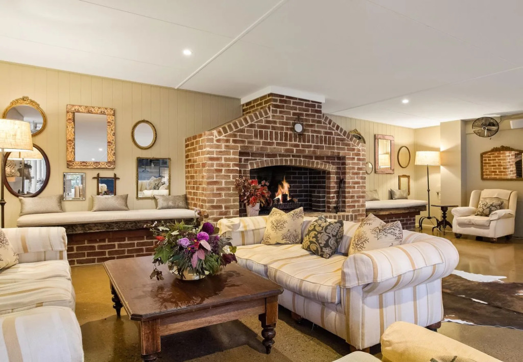Peppers Manor House