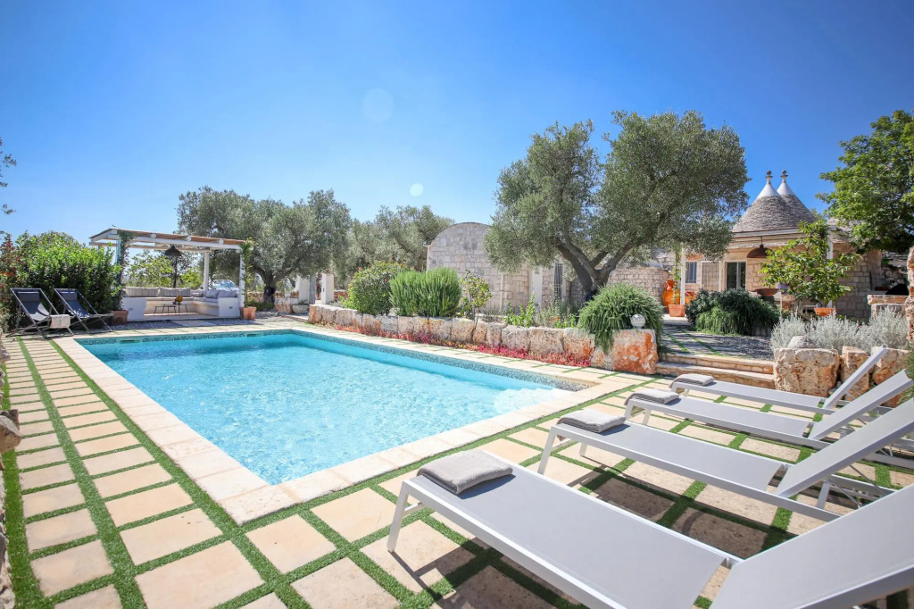 TD Trulli Locobello Stylish Cozy Trulli w Pool