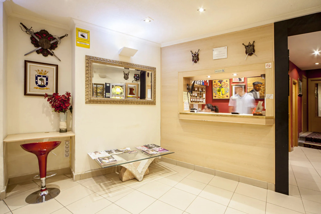 Hostal Inter Plaza Mayor AUTO CHECK IN