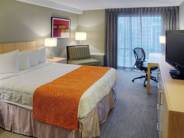 Quality Hotel Downtown Montreal