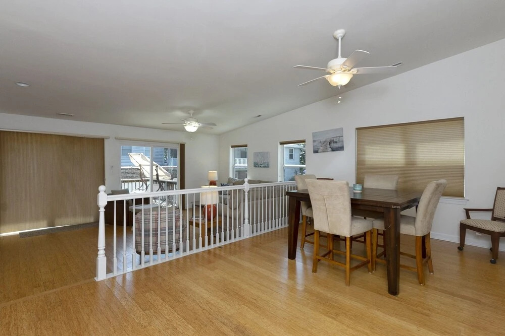 Harbor Delight On The Bay - Private Sandy Beach! 4 Bedroom Home by RedAwning