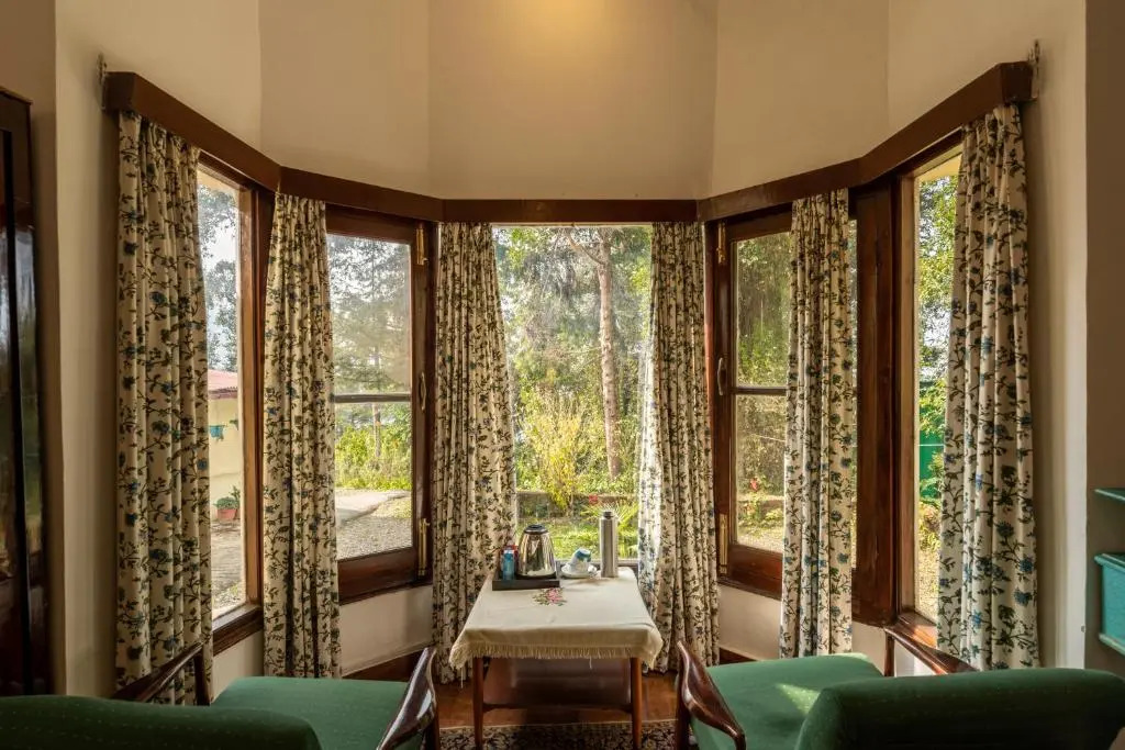 Lyn Eden - 3bhk villa near Company Garden by Roamhome