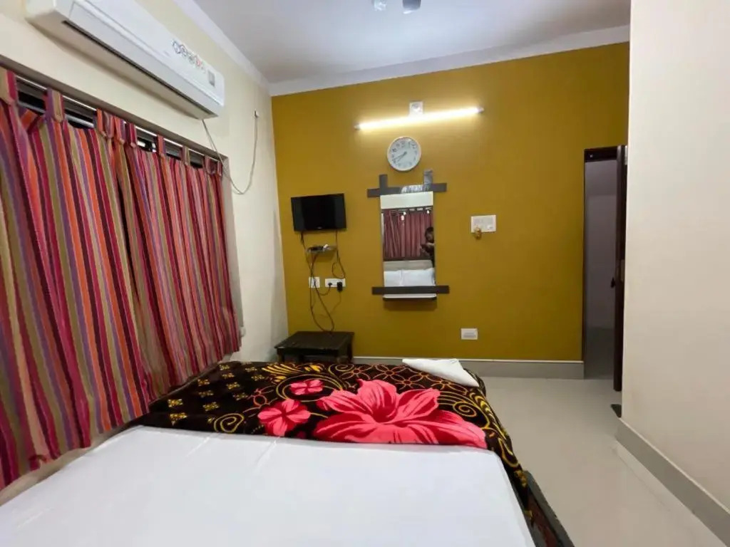 Chaiti Lodge - Santiniketan Bolpur