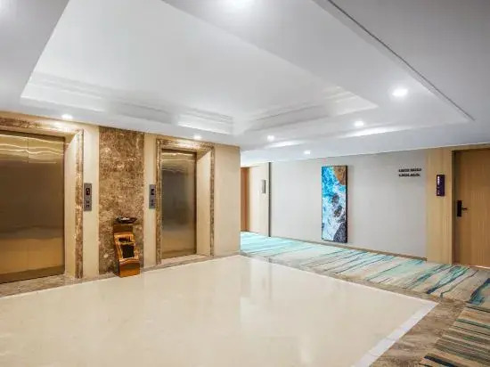 Kerria Hotel (Xinhua Ancient Town, Xinhua County No.1 Middle School Branch)