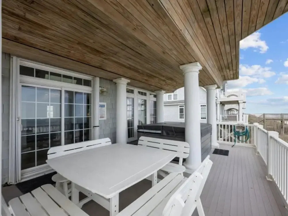 Ocean's Edge by Topsail Realty